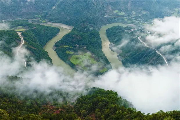 云南旅游,云南旅行社,云南團(tuán)建公司,云南策劃公司,云南會(huì)議會(huì)展,怒江旅游,怒江旅行社,怒江團(tuán)建公司,怒江策劃公司,怒江會(huì)議會(huì)展：山河壯歌，怒江的水墨丹青